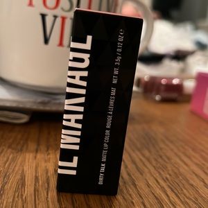 a matte lip color for those with the perks 🫦 and the desires 🌹